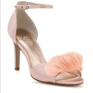Adrianna Papell Gracie Heel Cream Satin Shoe Bridal Size 8